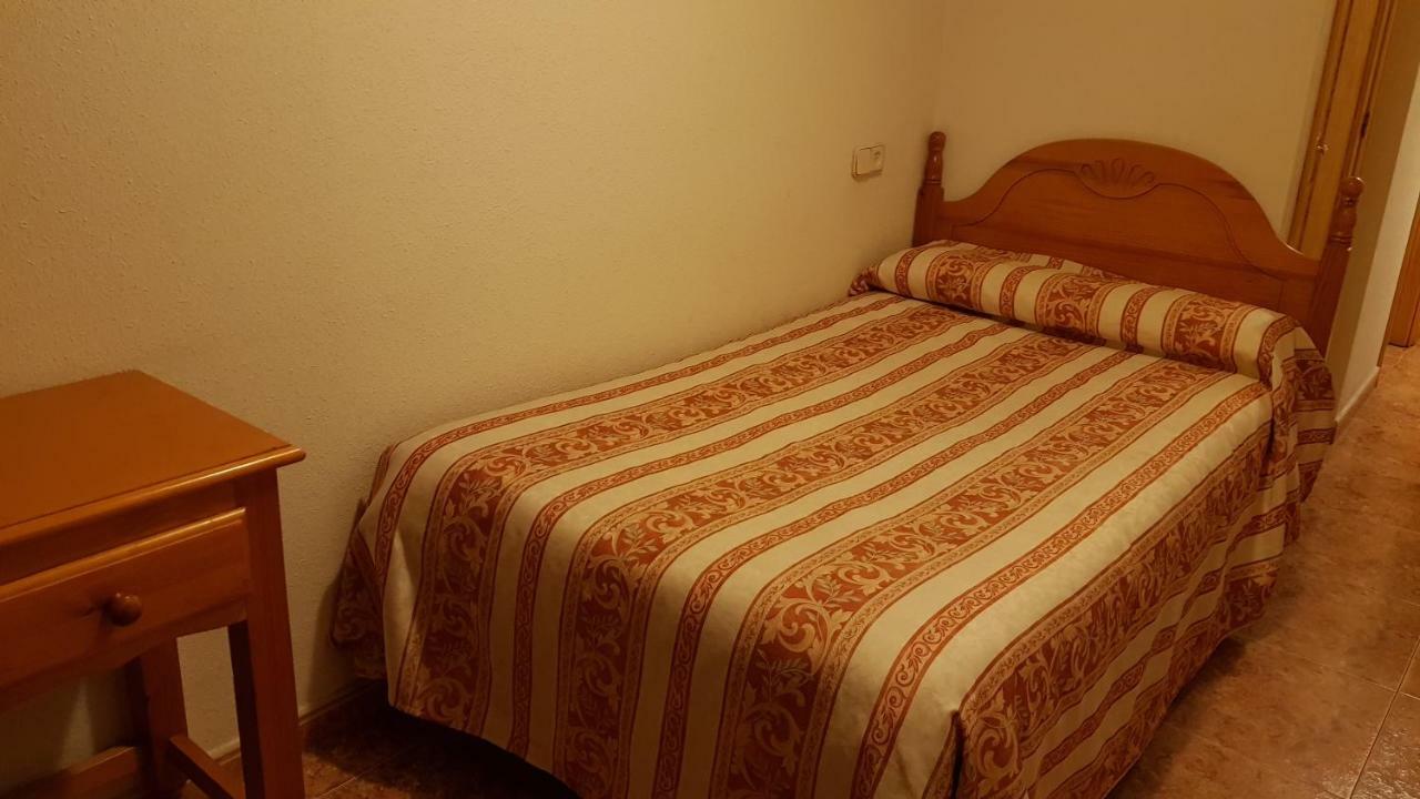 Hostal Plaza El Espinar Exterior photo
